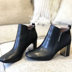 Donald J Pliner ankle booties